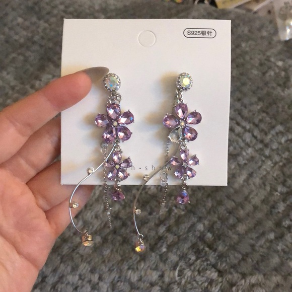 Earrings, never worn - Picture 1 of 1